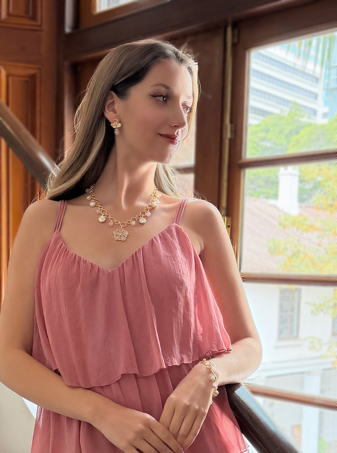 Rose Quartz Flower Pendant With Pearls Chain Necklace RN018