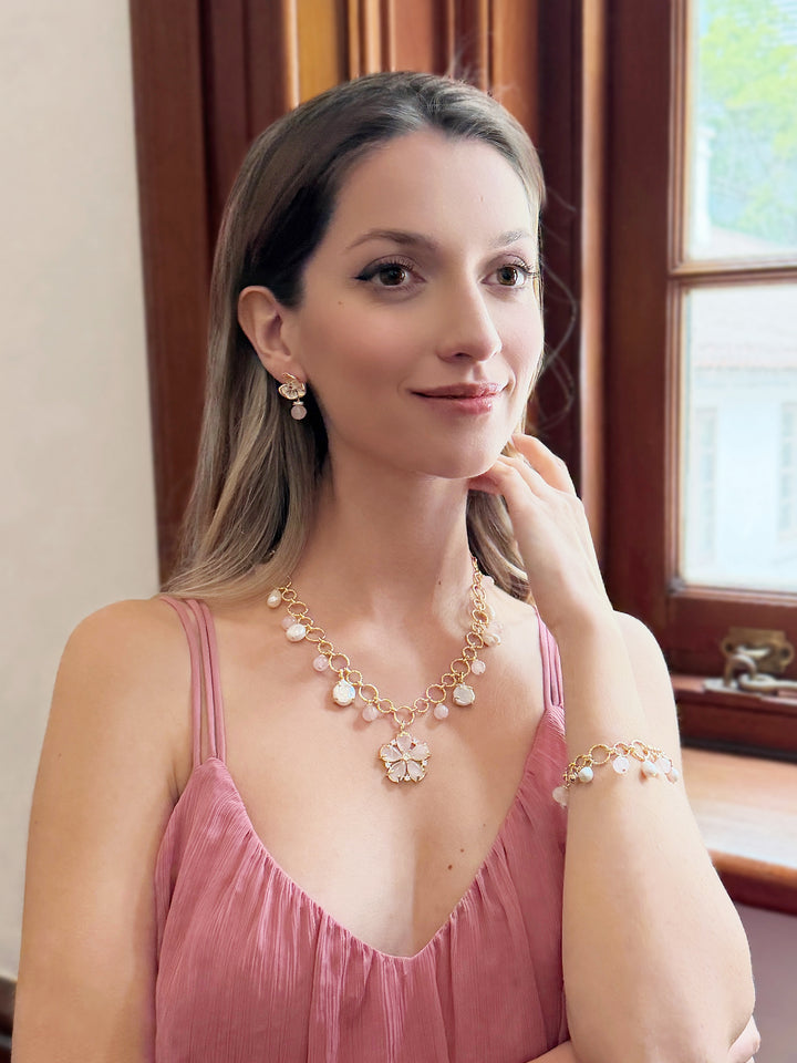 Rose Quartz Flower Pendant With Pearls Chain Necklace RN018