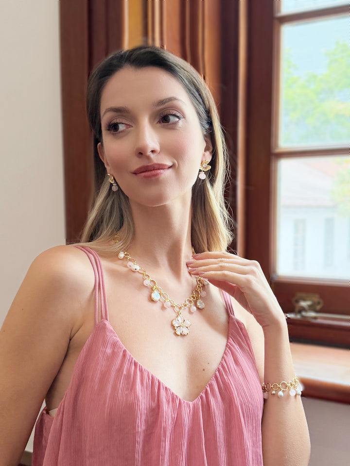 Rose Quartz Flower Pendant With Pearls Chain Necklace RN018