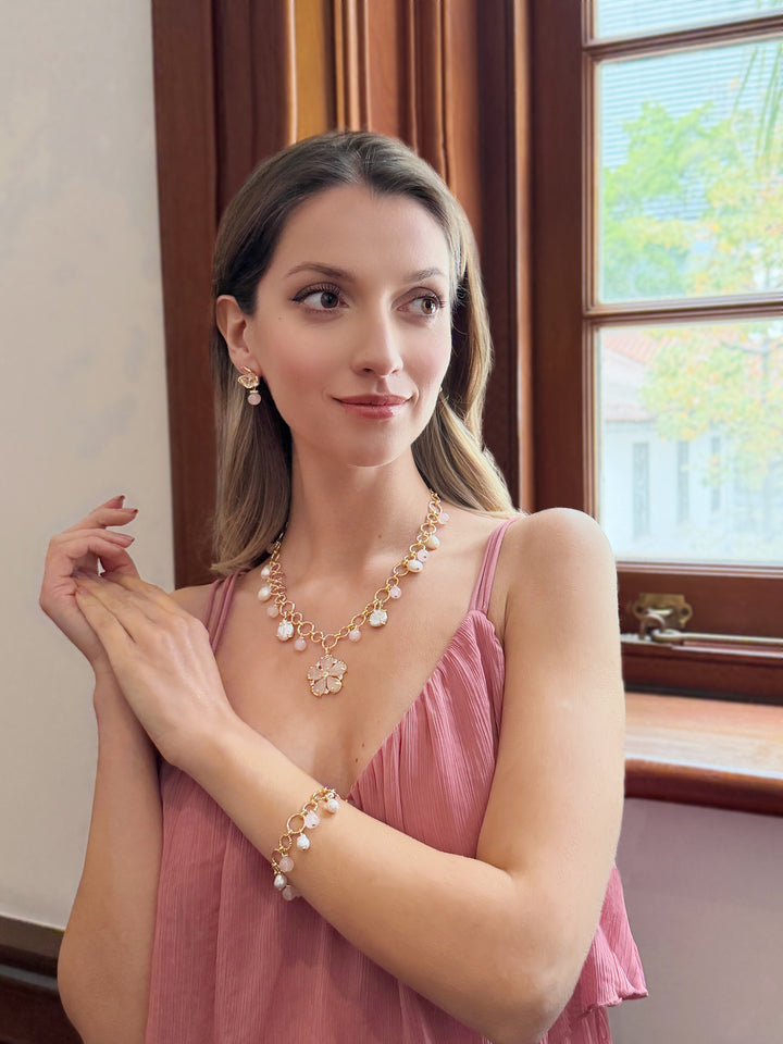 Rose Quartz Flower Pendant With Pearls Chain Necklace RN018