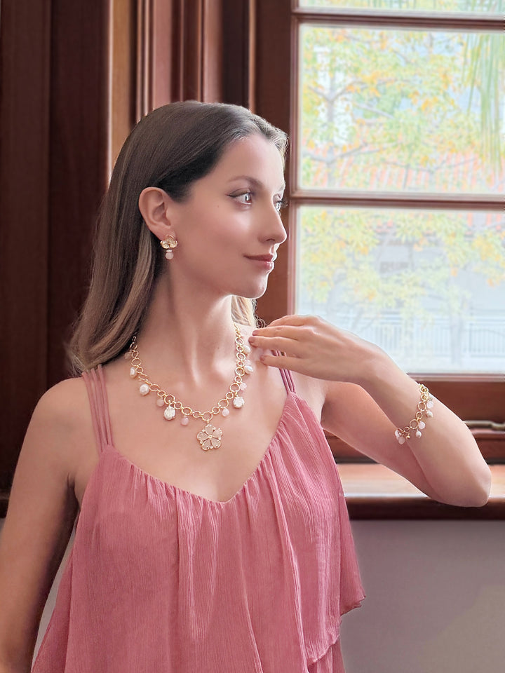 Rose Quartz Flower Pendant With Pearls Chain Necklace RN018