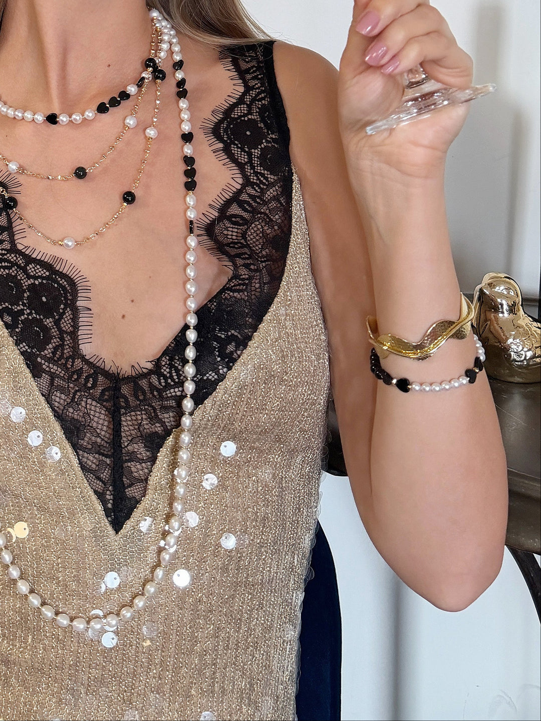 Bowknot Black Obsidian And White Freshwater Pearl Bracelet RB020