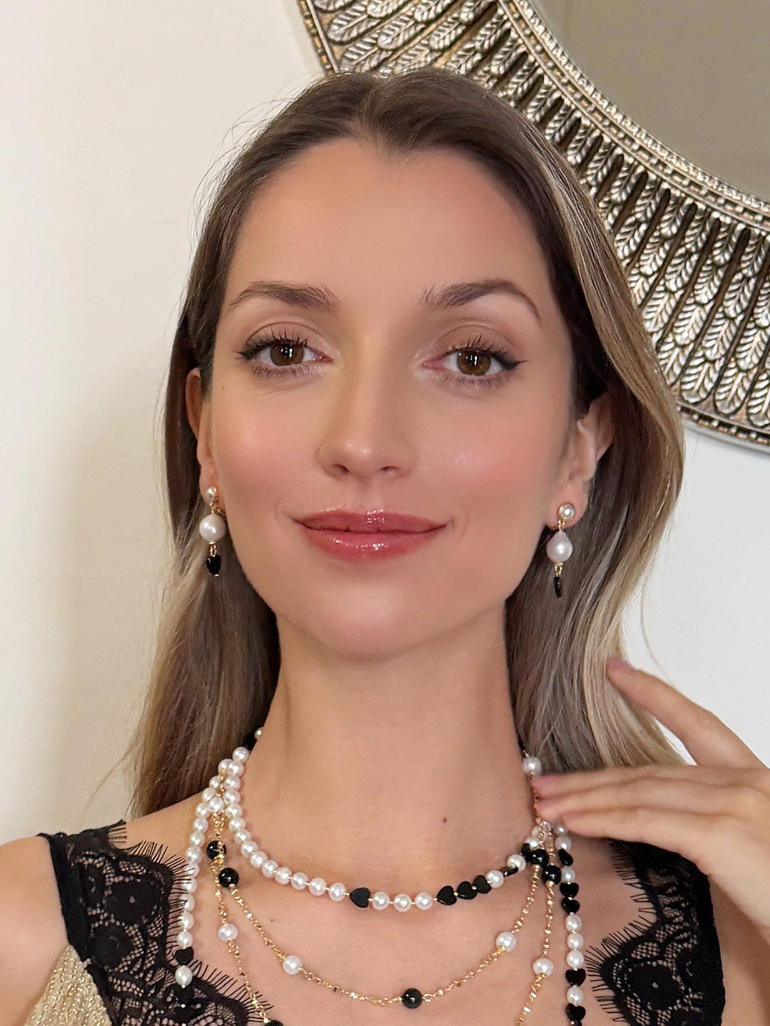 White Freshwater Pearl With Heat Agate Clipo-On Earrings RE027