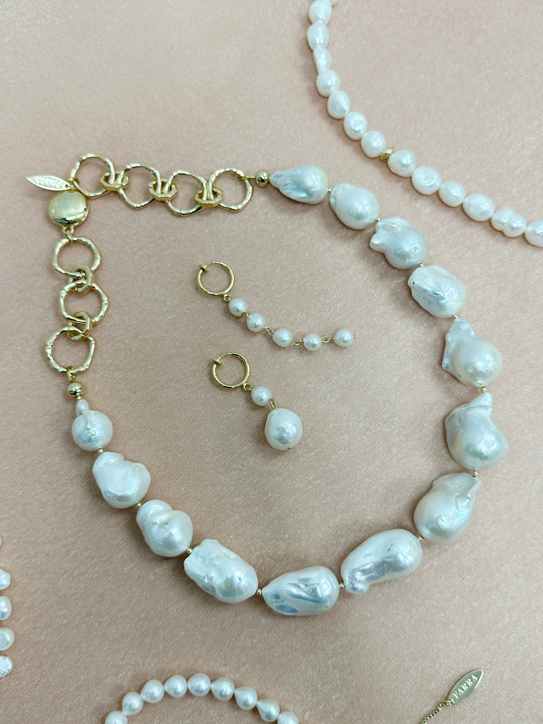 Baroque Pearls with Chain Chunky Necklace LN054