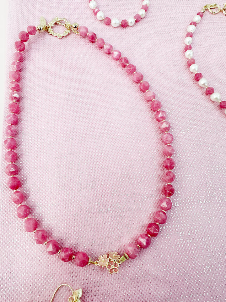 Pink Faceted Gemstone With Flower Pendant Necklace LN002