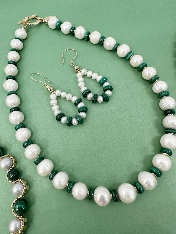 Freshwater Pearls with Green Malachite Beads Spacer Necklace LN042