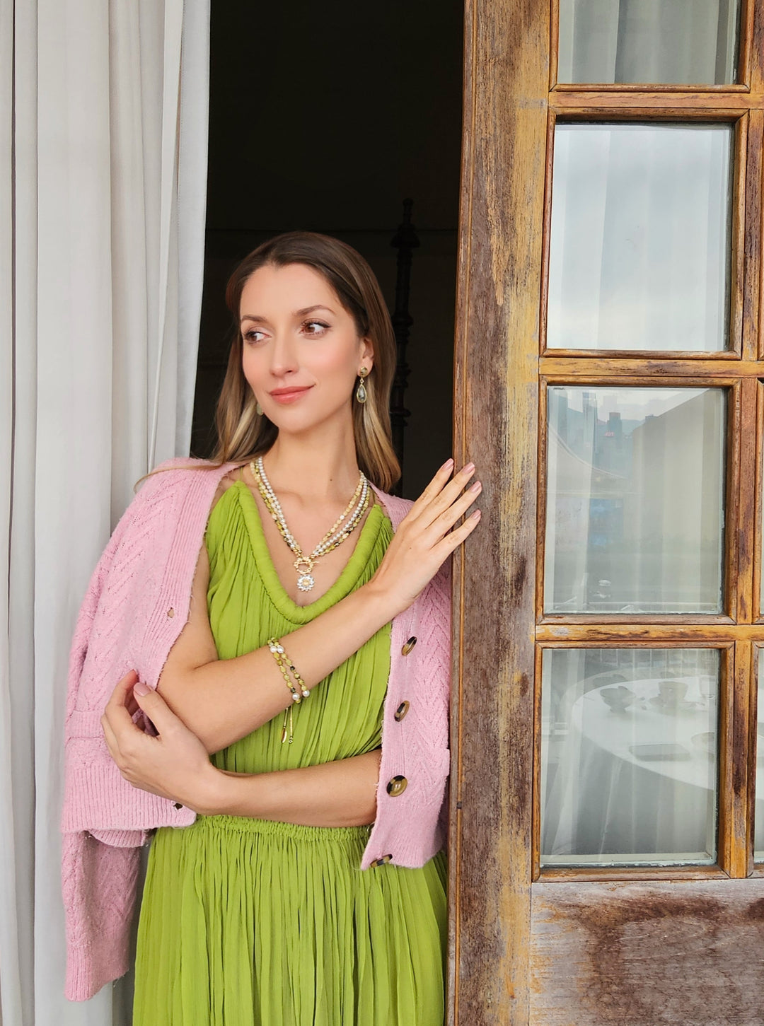 Yellow Green Gemstone And Pearls Necklace with Daisy Pendant OT Clasp RN009