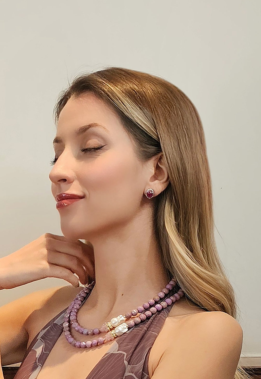 Magenta Agate Oval Shaped Earrings RE022