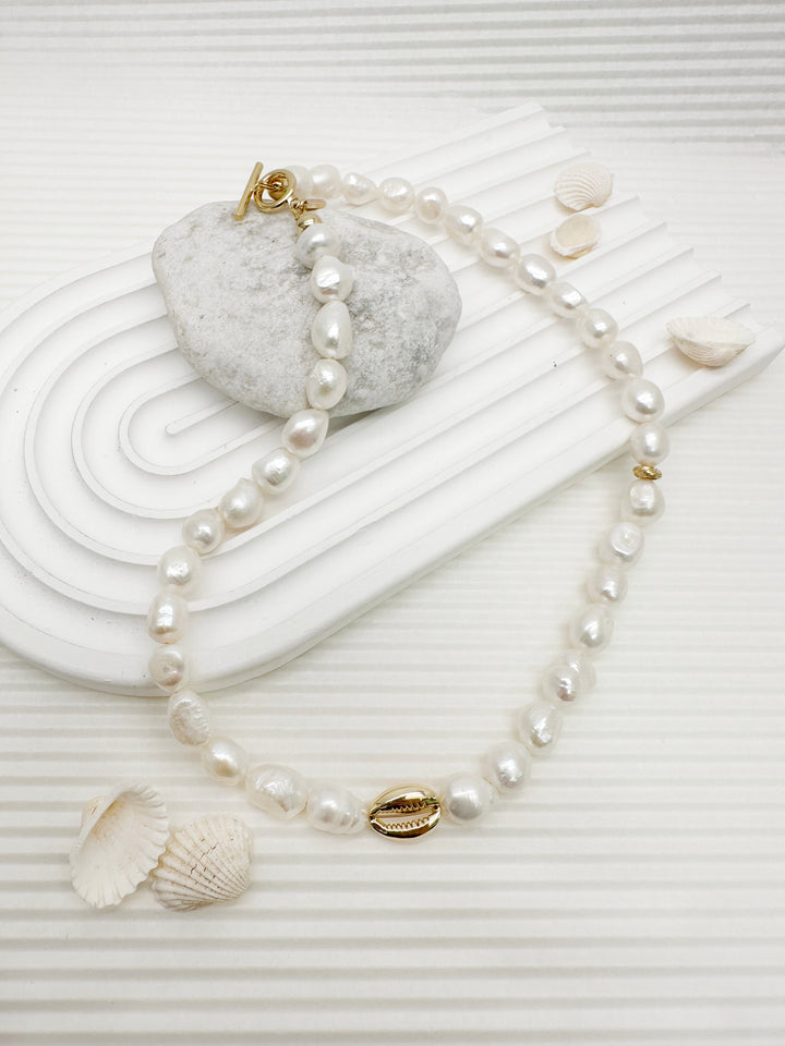 Irregular Freshwater Pearls with Gold Shell Charm Necklace LN055