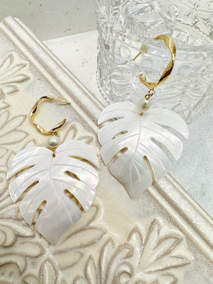 Leaves Shaped Shell with Pearls Chunky Earrings LE038