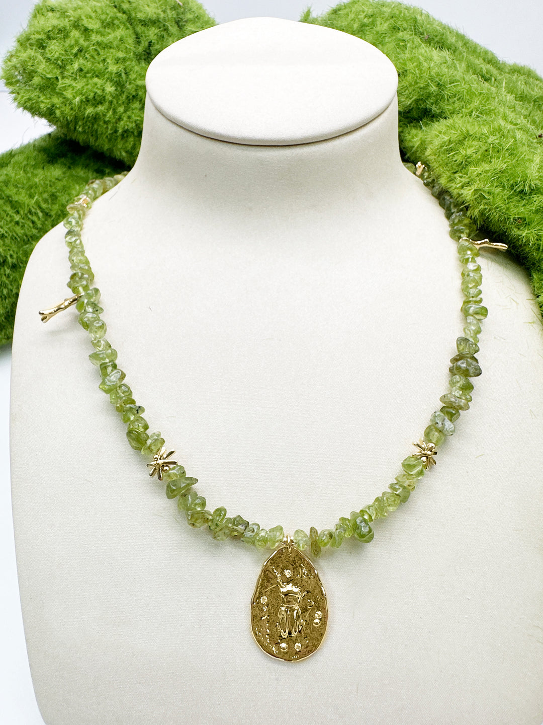 Irregular Peridot Pendant Necklace LN081