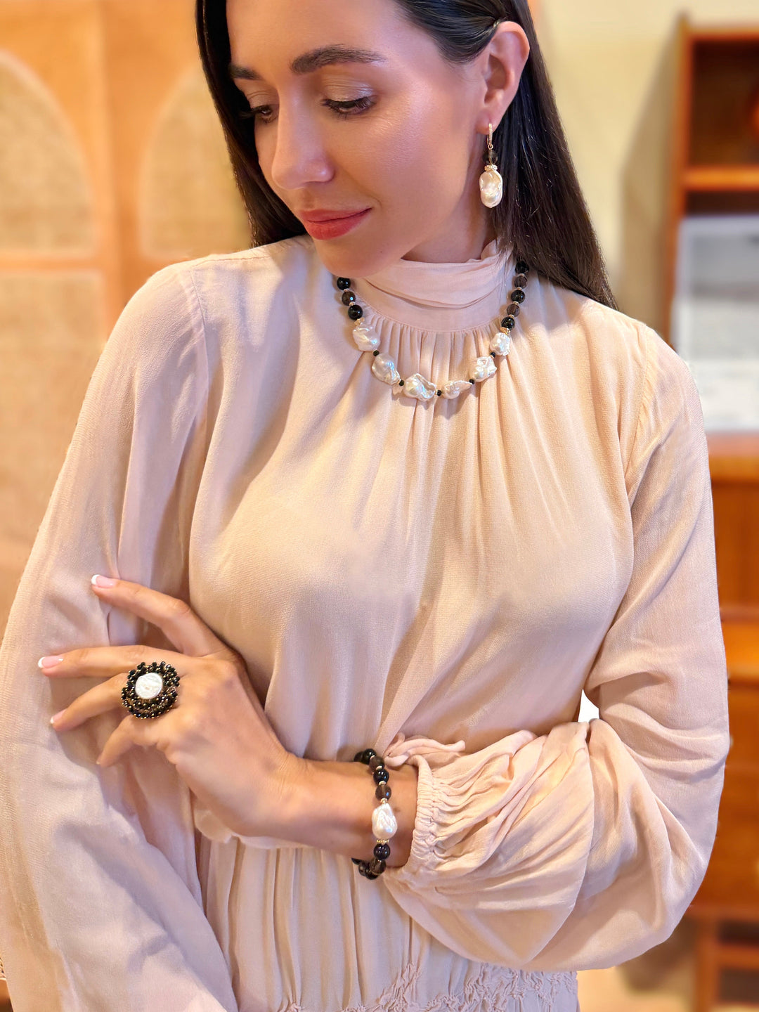 Romantic Style Freshwater Pearl With Black Obsidian Cocktail Ring SR010