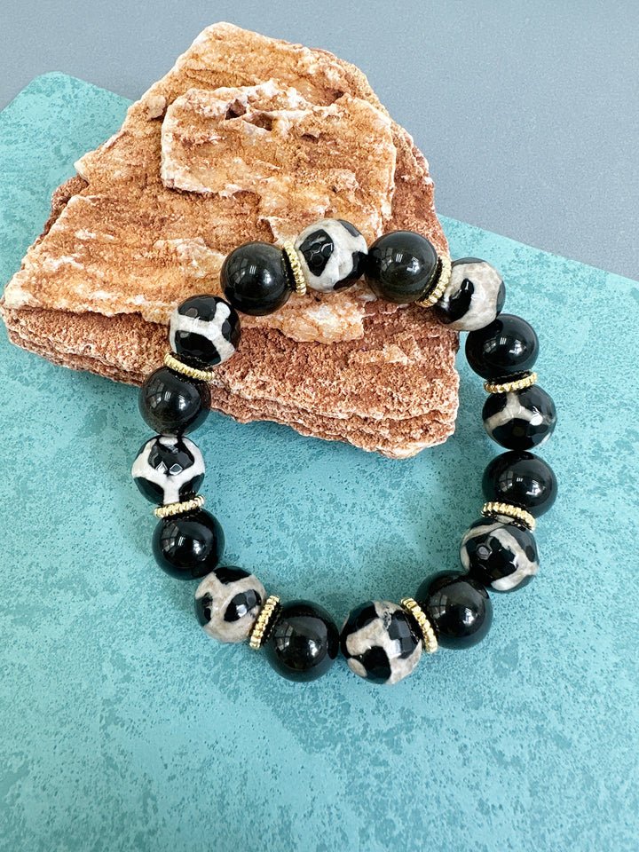 Black And White Dzi Agate Chunky Bracelet MEB05