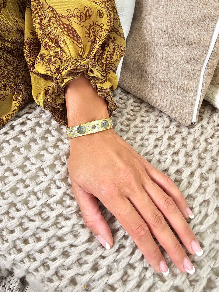 Prehnite Stone Gold Bangle QB003