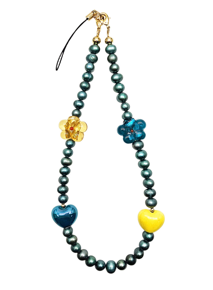 Green Freshwater Pearls With Flowers And Ceramic Hearts Phone Strap PC057