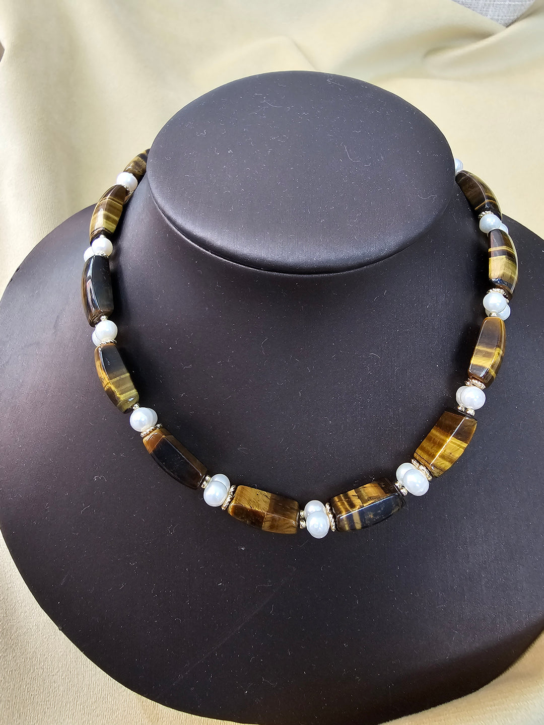 Rectangle Tiger Eye Stone With Freshwater Pearls Choker NN025