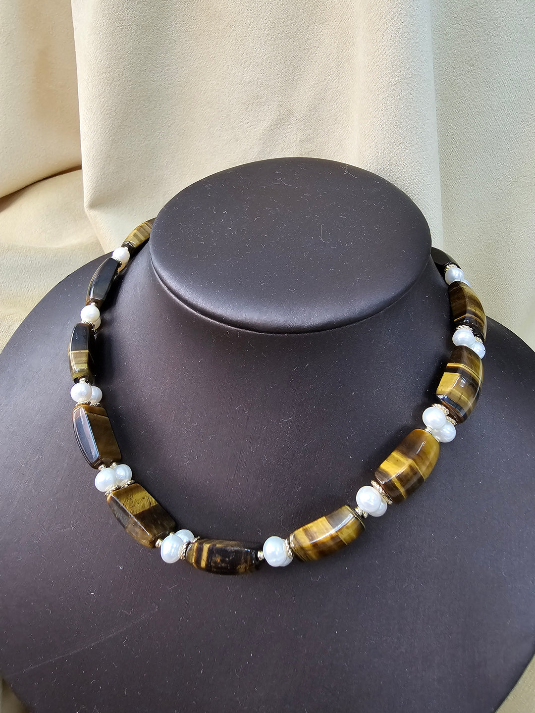 Rectangle Tiger Eye Stone With Freshwater Pearls Choker NN025