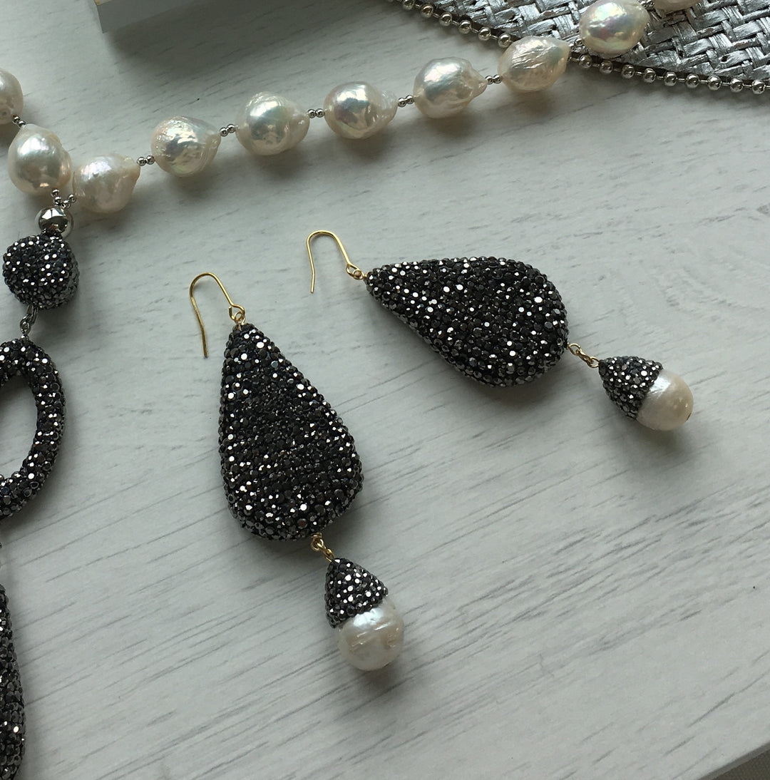 Teardrop rhinestone with freshwater pearl dangle earrings RPE005 - FARRA