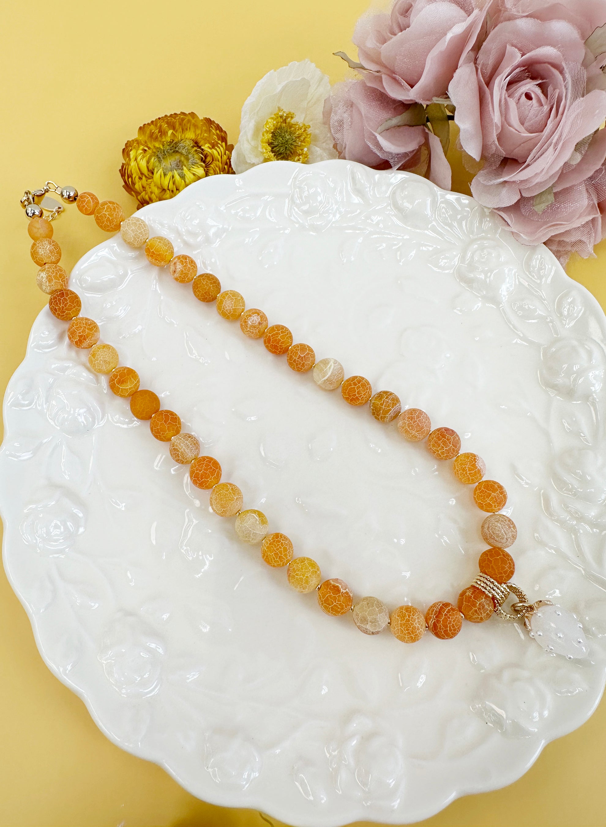Orange Agate With Strawberry Pendant Necklace JN010 – FARRA