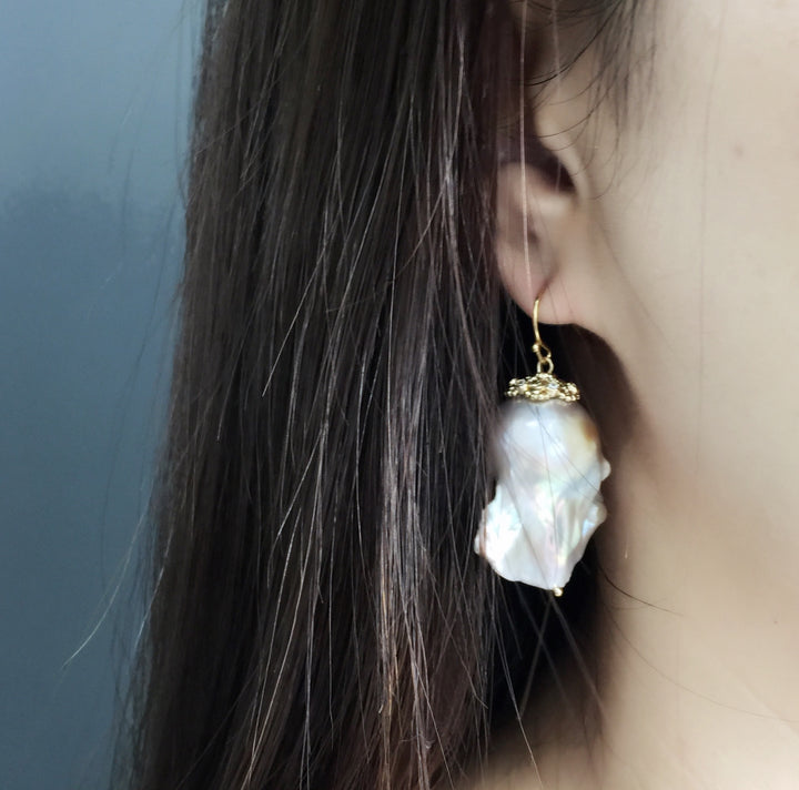 Nugget white baroque freshwater pearls earrings NPE005 - FARRA