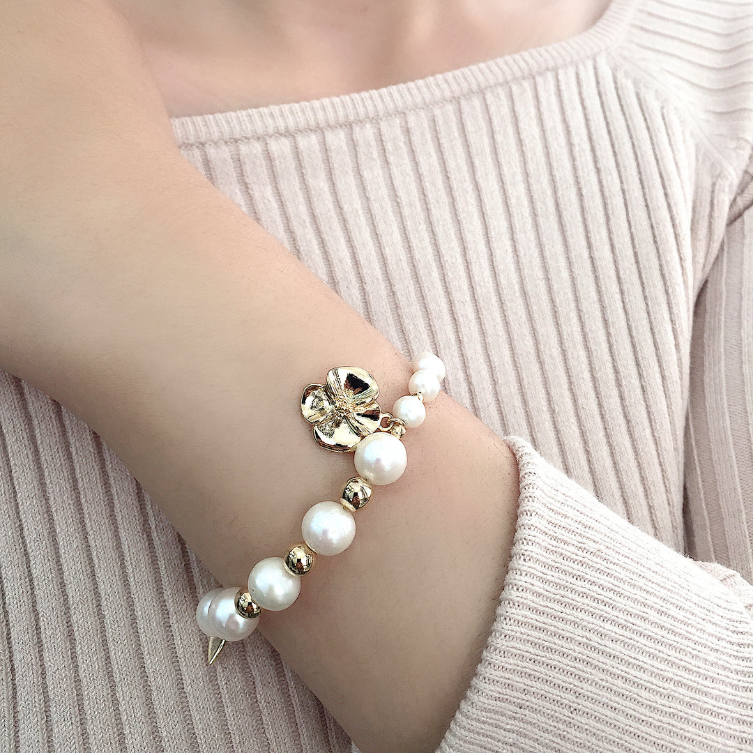 Freshwater Pearls Floral charm Bracelet MB124 - FARRA