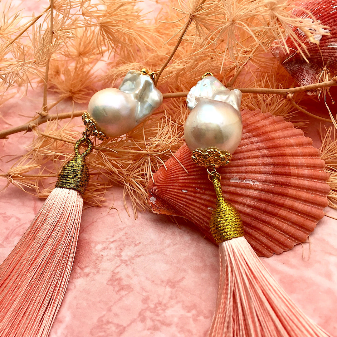 Baroque Pearl Pink Tassel Earrings DE214 - FARRA