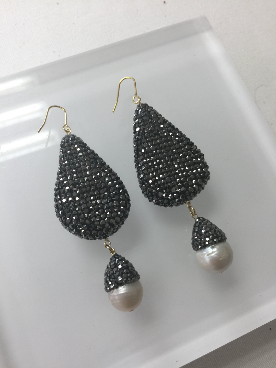 Teardrop rhinestone with freshwater pearl dangle earrings RPE005 - FARRA